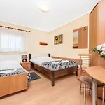 Dom Kolping Hostel *